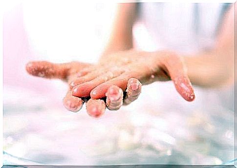 exfoliate hands