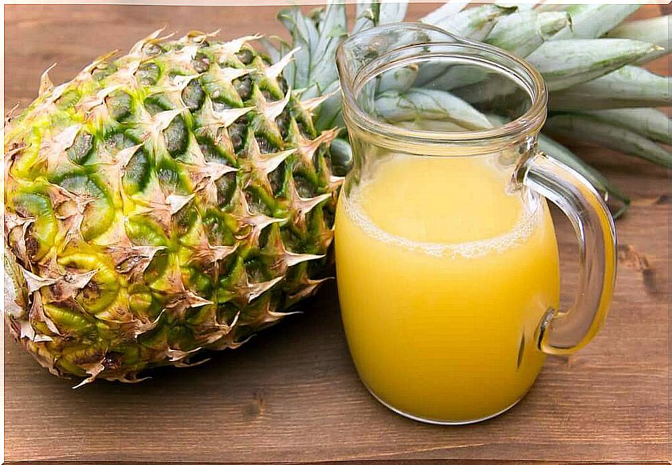 Pineapple juice to lose measurements in the abdomen