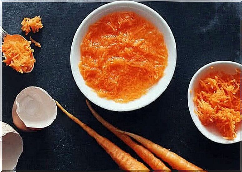 Carrot and egg white to smooth out forehead wrinkles