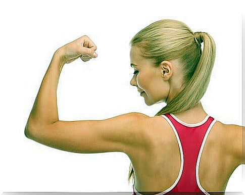 woman-showing-muscles