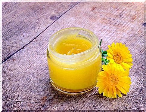 Calendula medicine to treat blisters