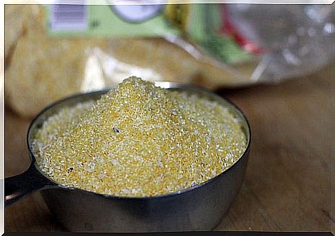 Cornmeal to relieve blister pain