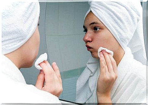 Acne treatments to prevent scarring