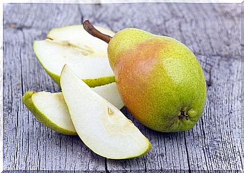 Benefits of eating a pear a day