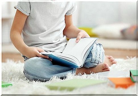 boy without dyslexia reading a book