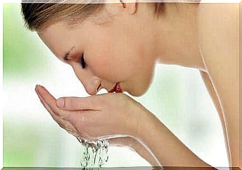 Wash your face thoroughly before applying makeup